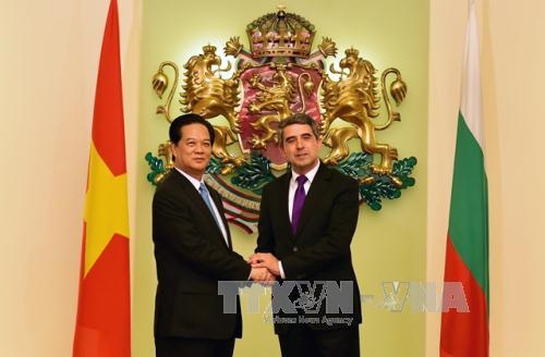 Thủ tướng Nguyễn Tấn Dũng kết thúc tốt đẹp chuyến thăm chính thức Bun-ga-ri