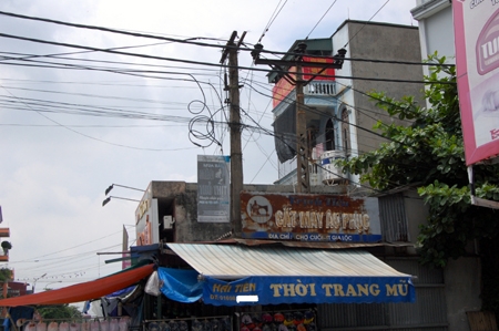 Hải Dương: Tiềm ẩn nguy hiểm trên hành lang an toàn lưới điện