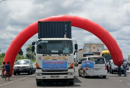 Thông xe vận tải đường bộ giữa Việt Nam - Lào - Campuchia