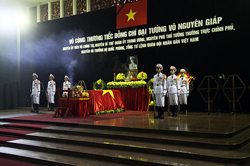 Lễ viếng Đại tướng Võ Nguyên Giáp (xem clip)