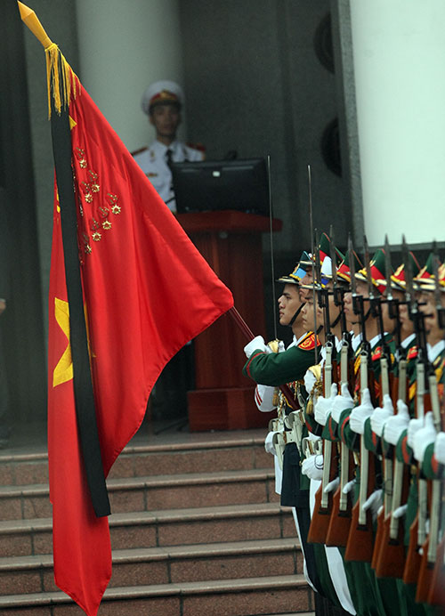 Sâu nặng tình cảm và trách nhiệm