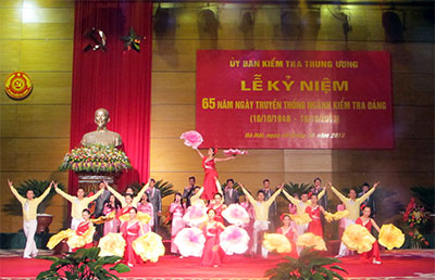 Quyết tâm thúc đẩy công tác kiểm tra của Đảng tiến lên một bước mới, mạnh mẽ hơn nữa