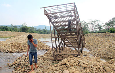 Làm ngơ với quyết định của trên?