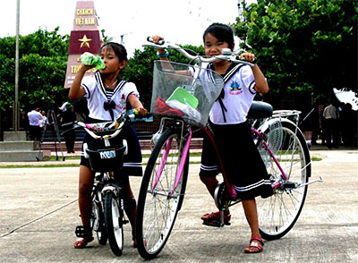 Hoa Trường Sa mừng Ngày Nhà giáo Việt Nam