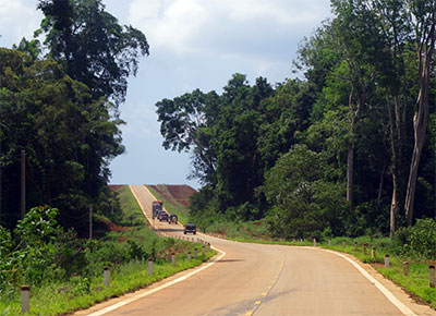 Dự án xây dựng đường Trường Sơn Đông: Làm xong đến đâu, đưa vào sử dụng đến đó