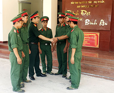 Binh đoàn 11: Giao nhiệm vụ cho chiến sĩ mới