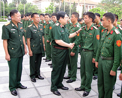 Đại tướng Phùng Quang Thanh gặp mặt, động viên chiến sĩ hoàn thành nghĩa vụ quân sự