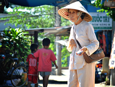 Người đàn bà bán vé số ở chợ Nước Xoáy