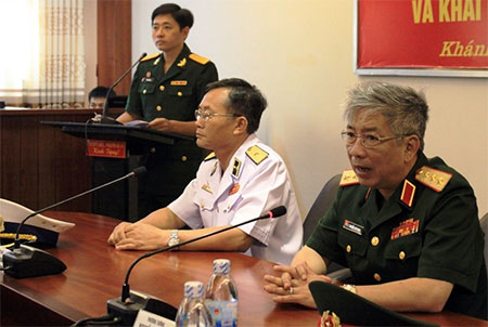 Thượng tướng Nguyễn Chí Vịnh nói chuyện trực tuyến với quân và dân huyện đảo Trường Sa