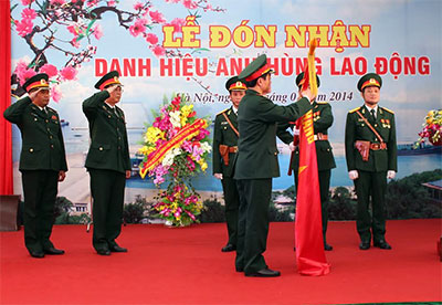 Tổng Công ty XD Lũng Lô đón nhận danh hiệu Anh hùng Lao động