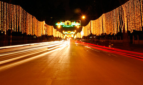 Hà Nội rực rỡ ánh đèn đón năm mới