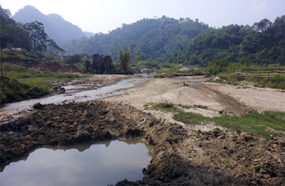 Nhiều suối “chết” vì nạn khai thác vàng trái phép
