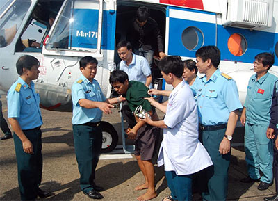 Ký ức về những chuyến bay nối liền biển đảo