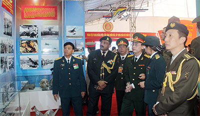 Ôn lại truyền thống, mở hướng tương lai