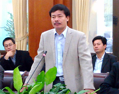 Nhà nước và doanh nghiệp cùng hỗ trợ nông dân nuôi bò sữa