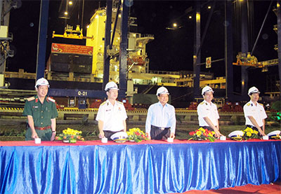 Lính thợ Hải quân rộn rã vào Xuân