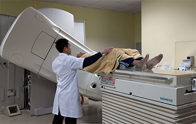 Ứng dụng kỹ thuật tiên tiến trong điều trị ung thư