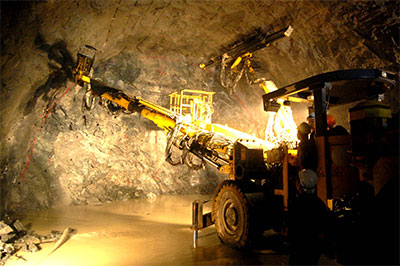 Lính thợ “khoét núi, mở đường”