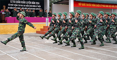 Toàn quân sôi nổi ra quân huấn luyện năm 2014