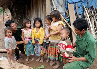Màu xanh trên đỉnh A Mú Sung
