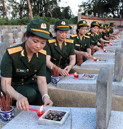 Giữa Trường Sơn đồng vọng