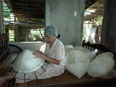 Hắt hiu làng nghề chằm nón