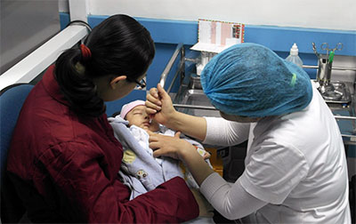 Chủ động phòng bệnh bại liệt cho trẻ