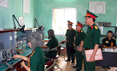 Kiểm tra toàn diện các mặt công tác Xưởng Sửa chữa Thông tin