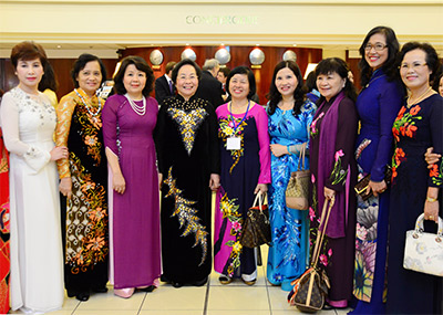 Khởi nghiệp bằng chữ 