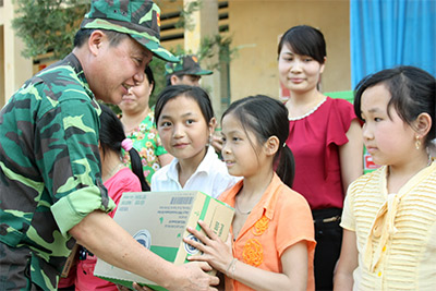 Sơn Vĩ vẫn mơ một mái trường