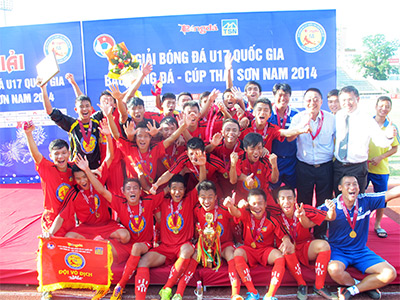 PVF lần đầu đăng quang  