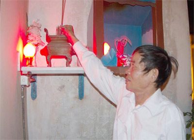 Người 26 năm giữ kỷ vật đồng đội