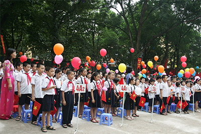 Bài 1: Gánh nặng năm học mới