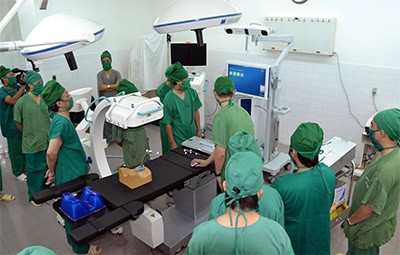 Bệnh viện Quân y 175 ứng dụng công nghệ C-Arm 3D trong phẫu thuật cột sống