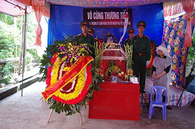 Thái Bình: Tiễn đưa Thượng úy QNCN Nguyễn Hoàng Anh về nơi an nghỉ cuối cùng