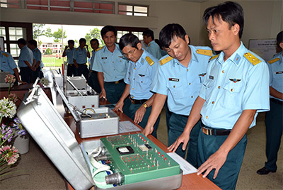 Thắng lợi trên không khởi nguồn từ mặt đất