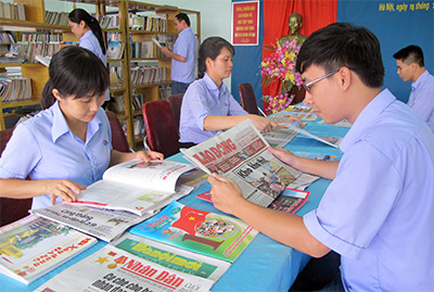 Chú trọng xây dựng con người văn hóa