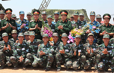 Tổ chức bắn nghiệm thu tổ hợp tên lửa cải tiến C125-2TM