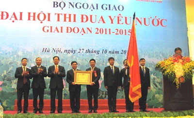 Công tác thi đua phải gắn chặt với nỗ lực thực hiện tốt nhất nhiệm vụ chính trị đối ngoại 