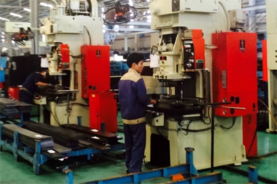 Bài 2: Nghịch lý “siết chặt nội, buông lỏng ngoại”