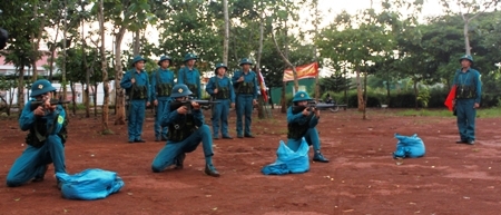 Thế vững nhờ dân quân, tự vệ mạnh