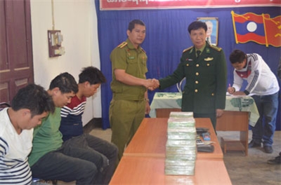 Bắt giữ các đối tượng vận chuyển số lượng lớn ma túy