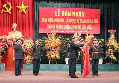 Cục Hậu cần Quân chủng PK-KQ đón nhận Danh hiệu Anh hùng LLVT nhân dân