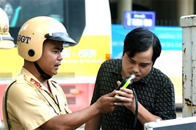 Rượu, bia nhiều, tai nạn tăng