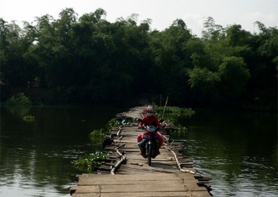 Liêu xiêu cầu phao