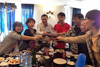 “Bữa cơm gia đình ấm áp yêu thương”