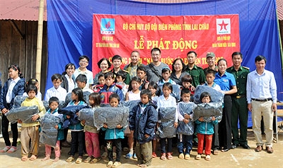 Đừng thưởng trẻ em bằng… phong bì