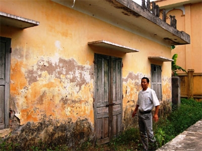 Trạm cấp nước sạch bỏ hoang, đành dùng nước giếng khoan ô nhiễm 