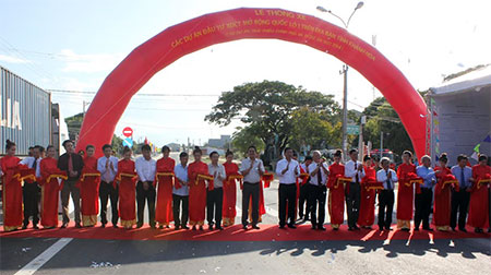 Thông xe các dự án mở rộng Quốc lộ 1 qua tỉnh Khánh Hòa