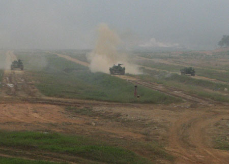 Kiểm tra toàn diện Trung tâm huấn luyện tổng hợp Tăng-Thiết giáp 